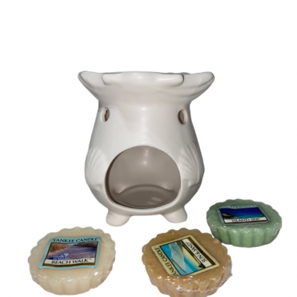 Yankee Candle White Ceramic Wax Warmer with 3 Assorted Tarts and 1 tea light NIB